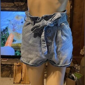 Light Wash Paperbag High Rise Button Fly Vintage Stretch Mom Shorts